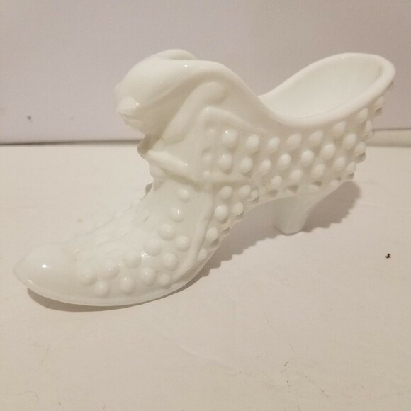 Fenton White Milk Glass Hobnail Shoe Slipper with Cat head - Picture 6 of 10
